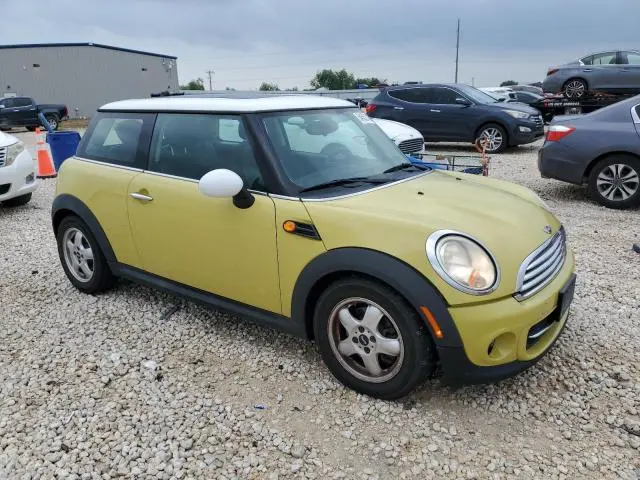 2011 MINI COOPER 