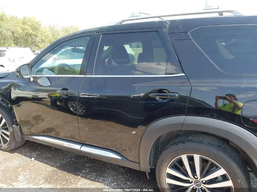 2024 NISSAN PATHFINDER PLATINUM 4WD