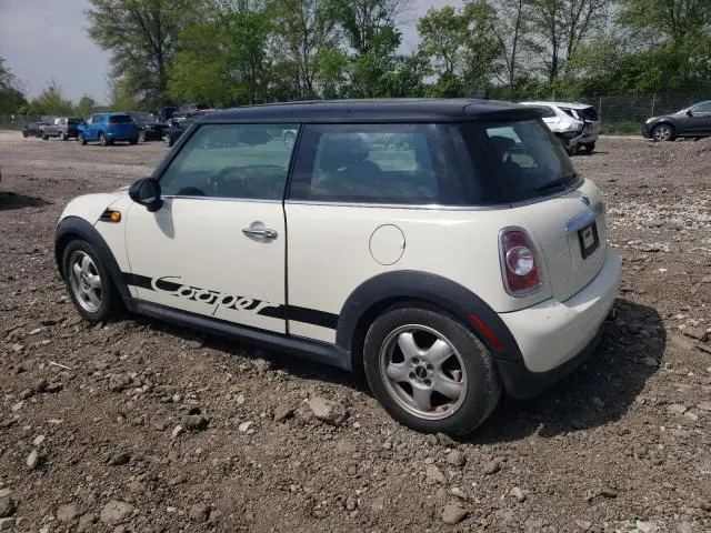 2011 MINI COOPER 