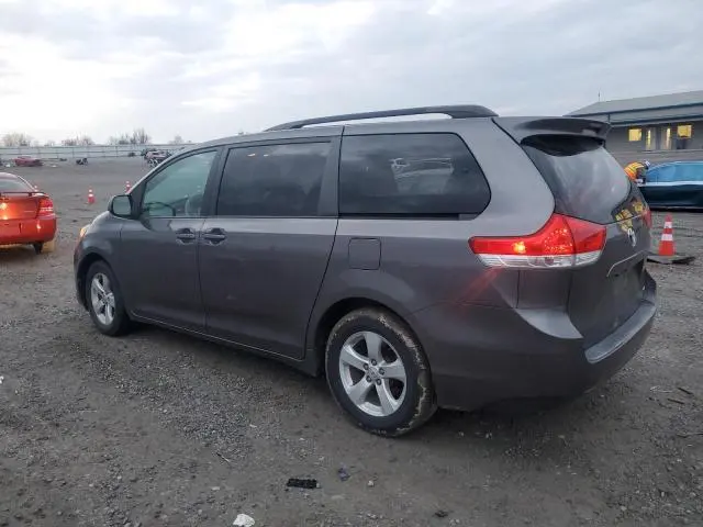 2011 TOYOTA SIENNA LE  