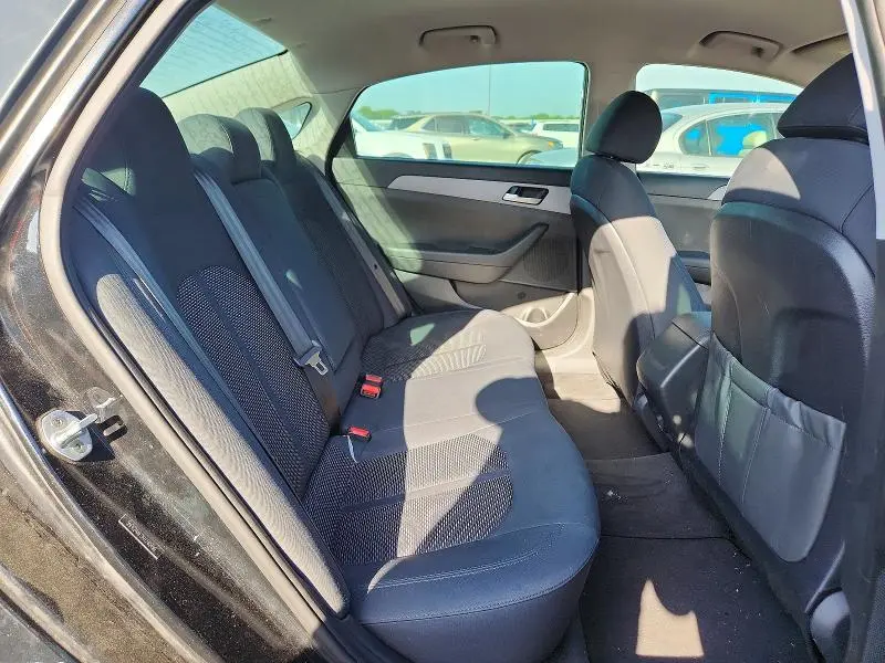 2019 HYUNDAI SONATA SE  
