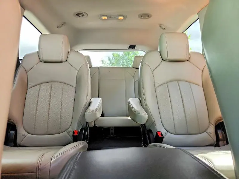 2010 CHEVROLET TRAVERSE LTZ  