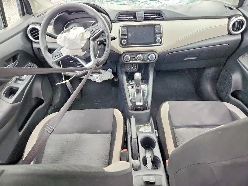 2021 NISSAN VERSA SV  