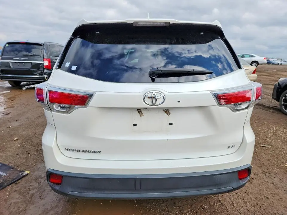 2016 TOYOTA HIGHLANDER LE PLUS  