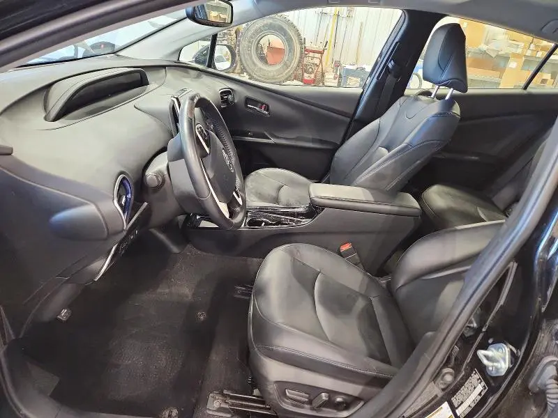 2018 TOYOTA PRIUS FOUR TOURING  