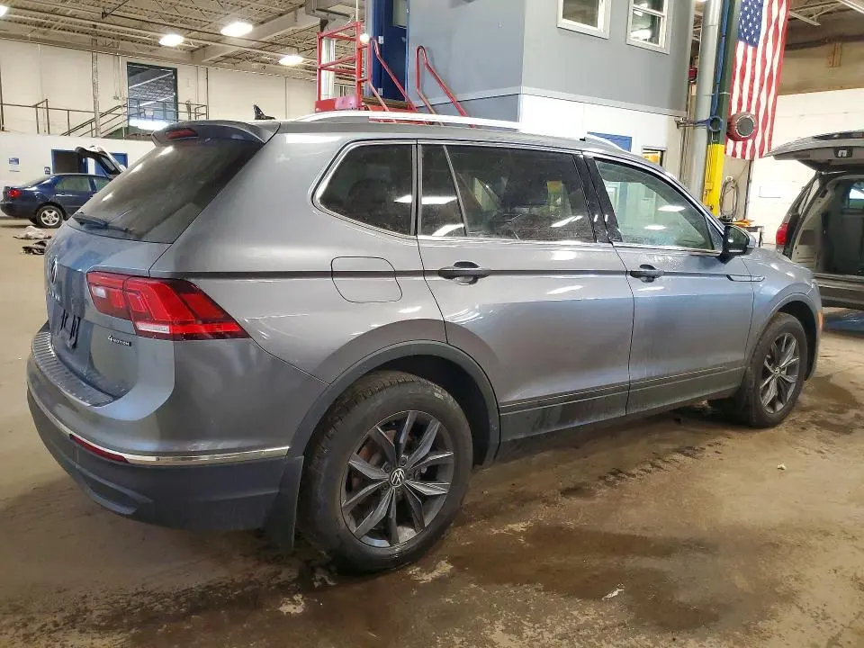 2023 VOLKSWAGEN TIGUAN SE  