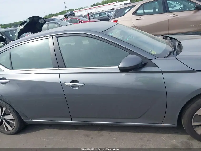 2022 NISSAN ALTIMA SV FWD