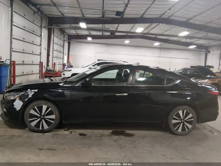 2021 NISSAN ALTIMA SV FWD