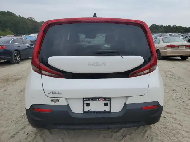 2022 KIA SOUL LX  