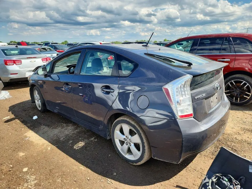 2010 TOYOTA PRIUS V  