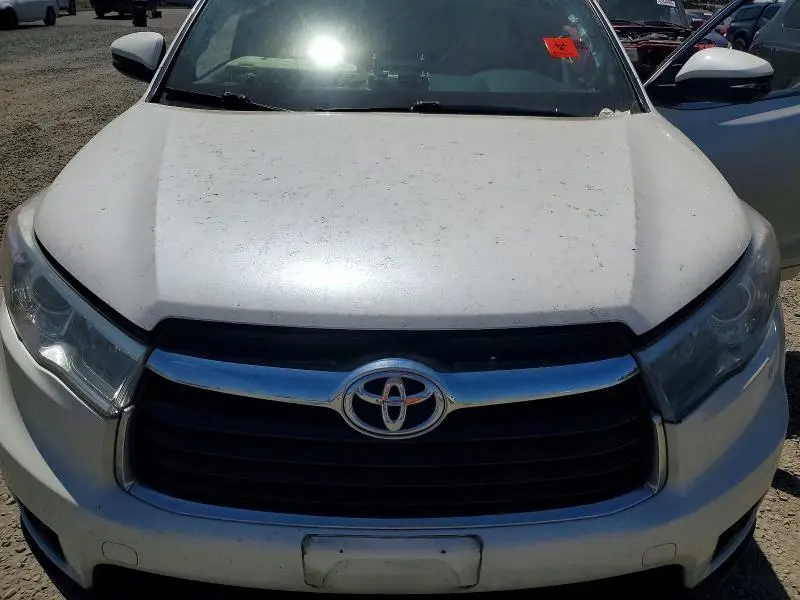2015 TOYOTA HIGHLANDER LE PLUS  