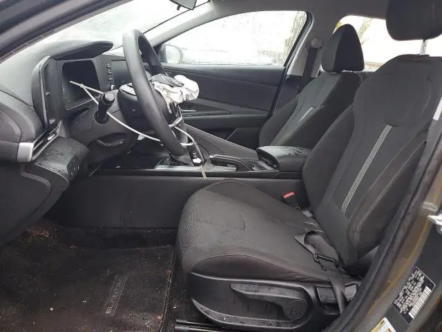 2024 HYUNDAI ELANTRA SE  