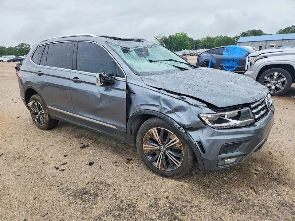 2018 VOLKSWAGEN TIGUAN SE  
