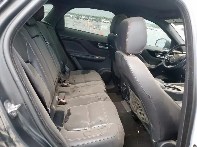 2018 JAGUAR F-PACE PRESTIGE  
