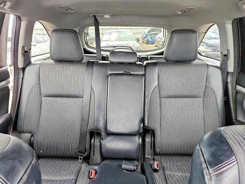 2016 TOYOTA HIGHLANDER LE PLUS  