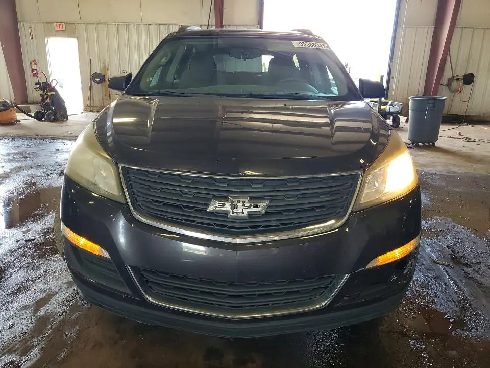 2013 CHEVROLET TRAVERSE LS  