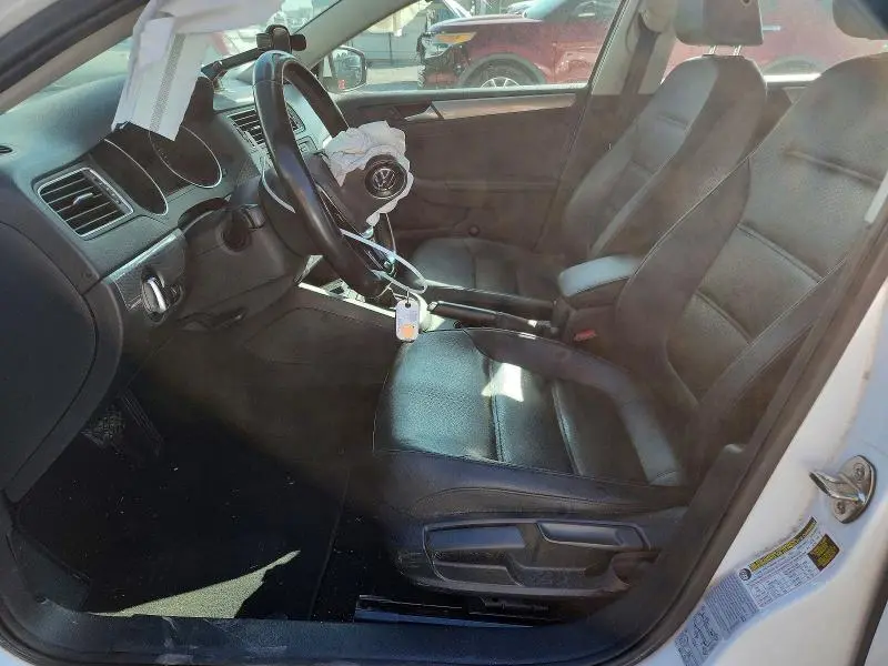 2015 VOLKSWAGEN JETTA SE  