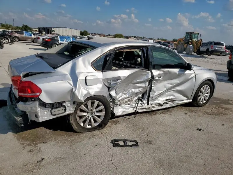 2015 VOLKSWAGEN PASSAT S  