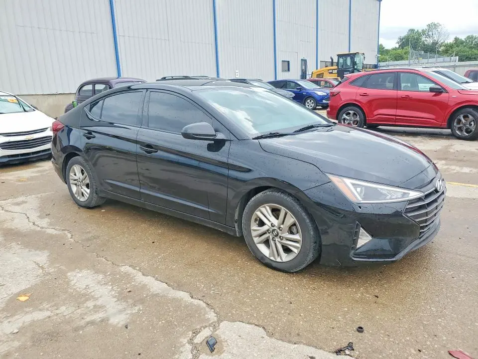 2019 HYUNDAI ELANTRA SEL  