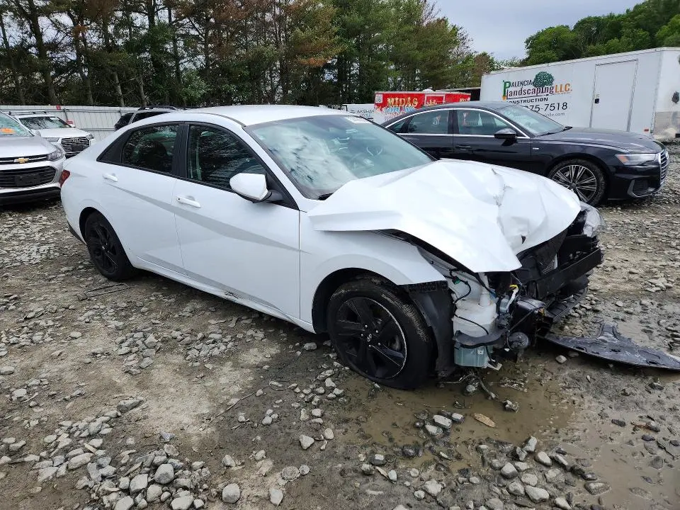 2021 HYUNDAI ELANTRA SEL  