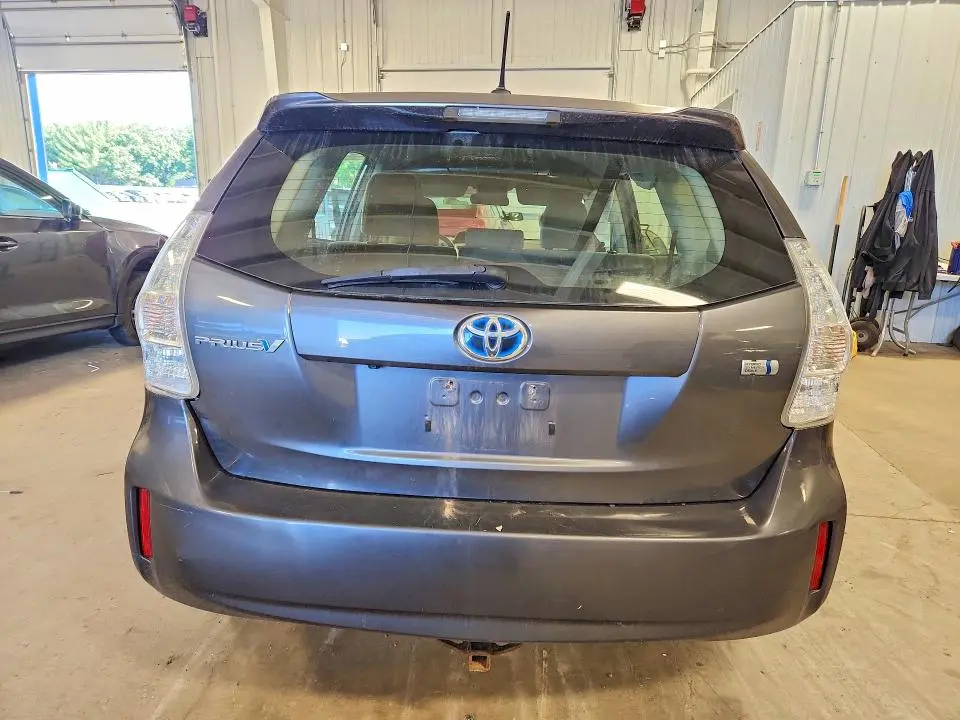 2012 TOYOTA PRIUS V THREE  