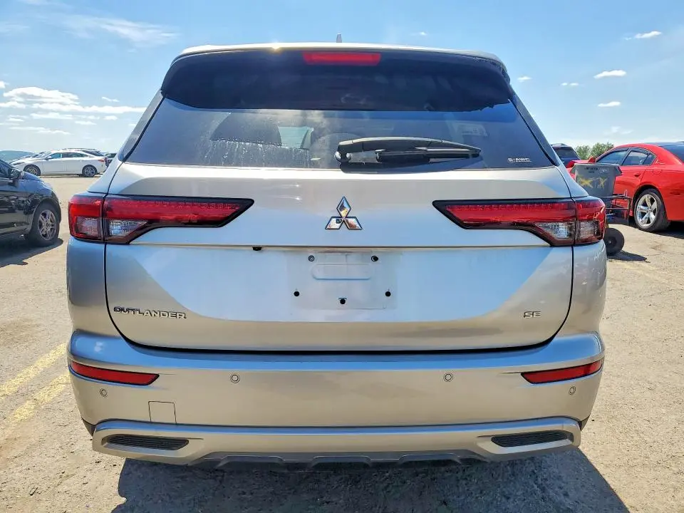 2022 MITSUBISHI OUTLANDER SE  