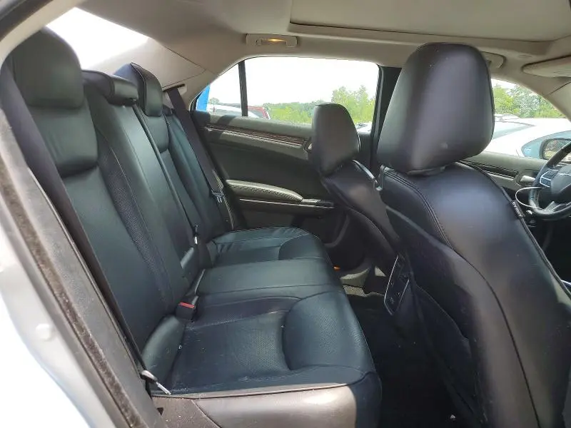 2019 CHRYSLER 300 LIMITED  