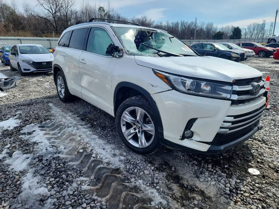 2017 TOYOTA HIGHLANDER LIMITED  