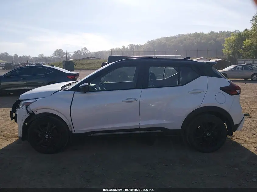 2021 NISSAN KICKS SR XTRONIC CVT