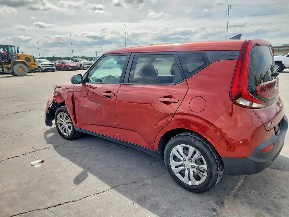 2022 KIA SOUL LX  