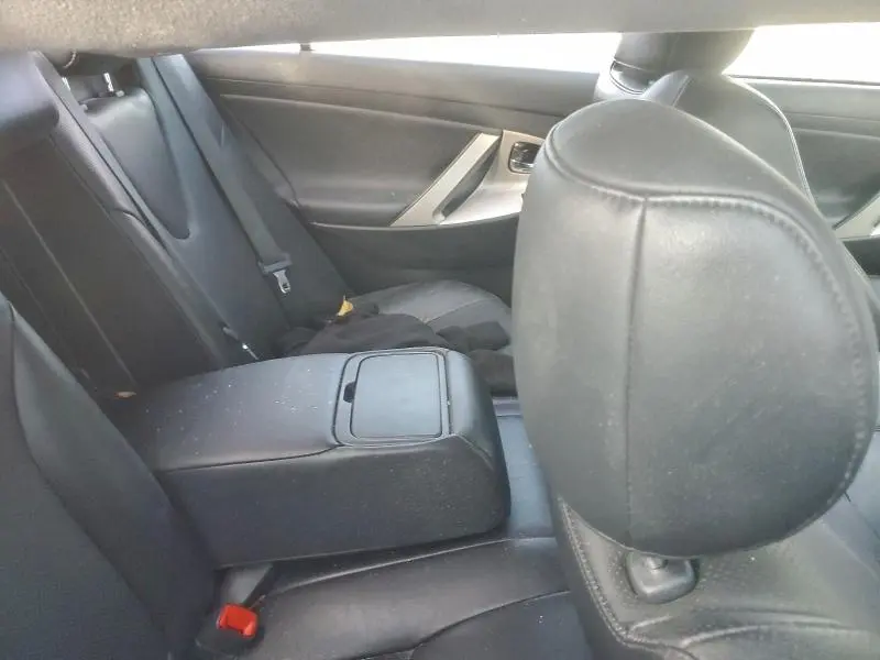 2011 TOYOTA CAMRY SE  