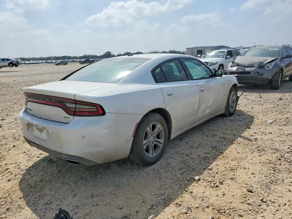 2018 DODGE CHARGER SXT  