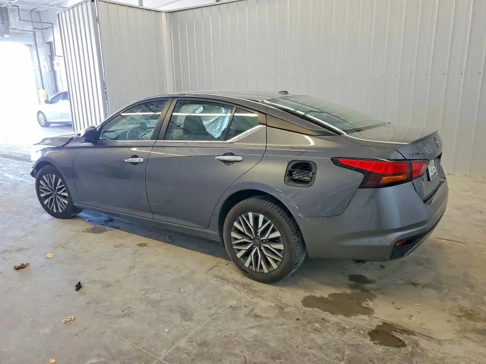 2024 NISSAN ALTIMA SV  