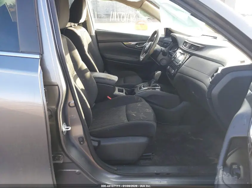 2017 NISSAN ROGUE SV