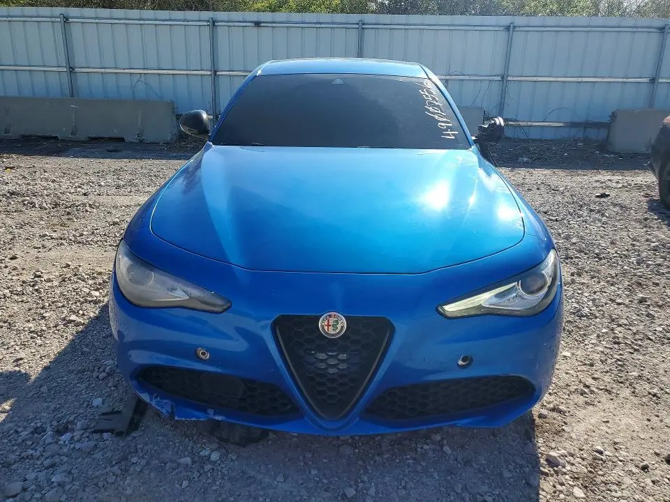 2021 ALFA ROMEO GIULIA SPORT  