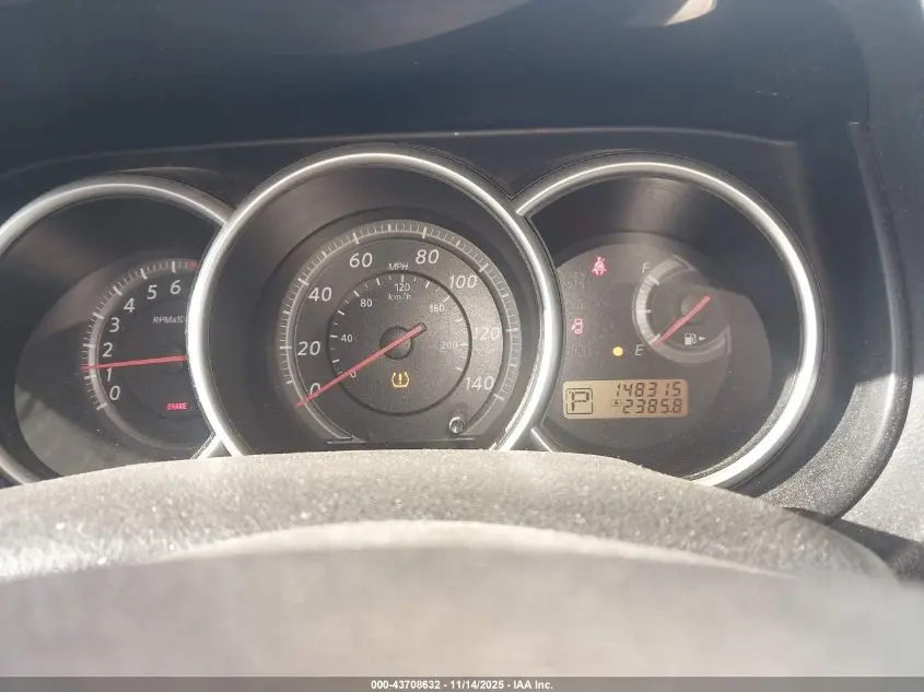 2012 NISSAN VERSA 1.8 S