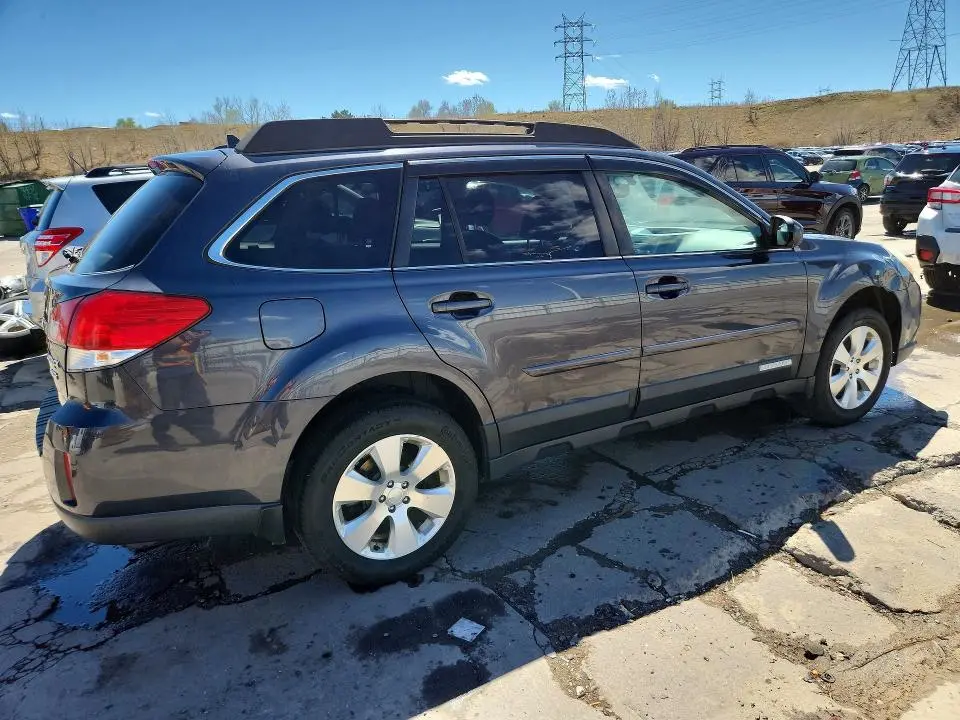 2011 SUBARU OUTBACK 3.6R LIMITED  