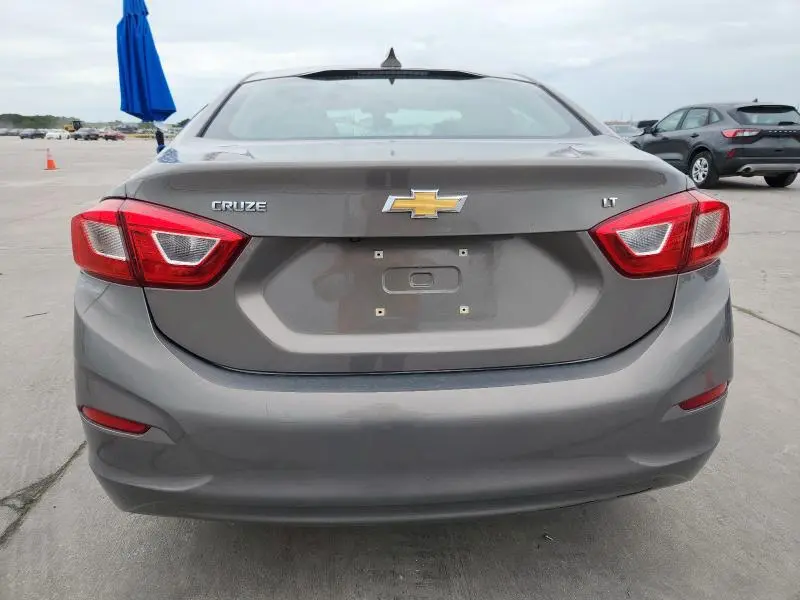 2018 CHEVROLET CRUZE LT  