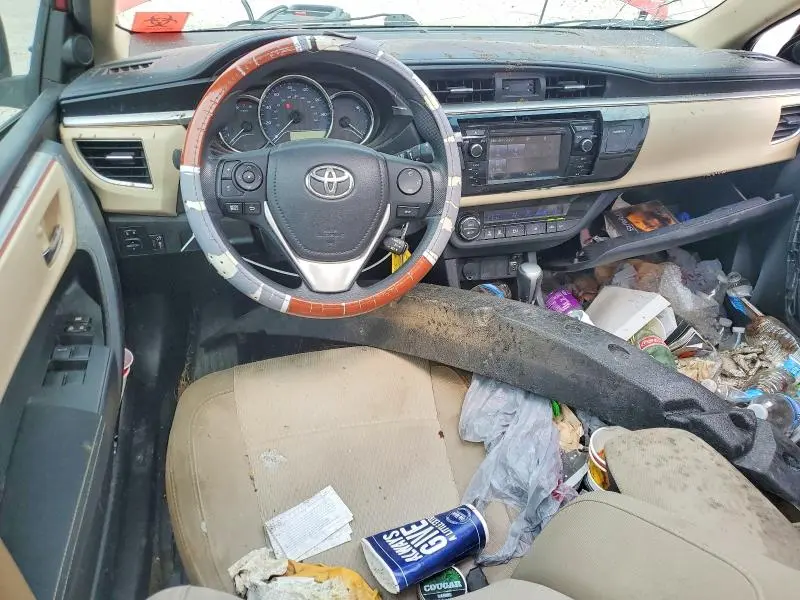 2015 TOYOTA COROLLA LE PLUS  