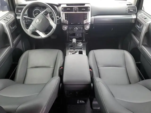 2023 TOYOTA 4RUNNER SE  