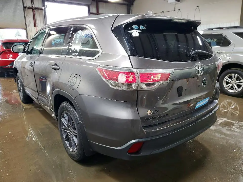 2016 TOYOTA HIGHLANDER XLE  