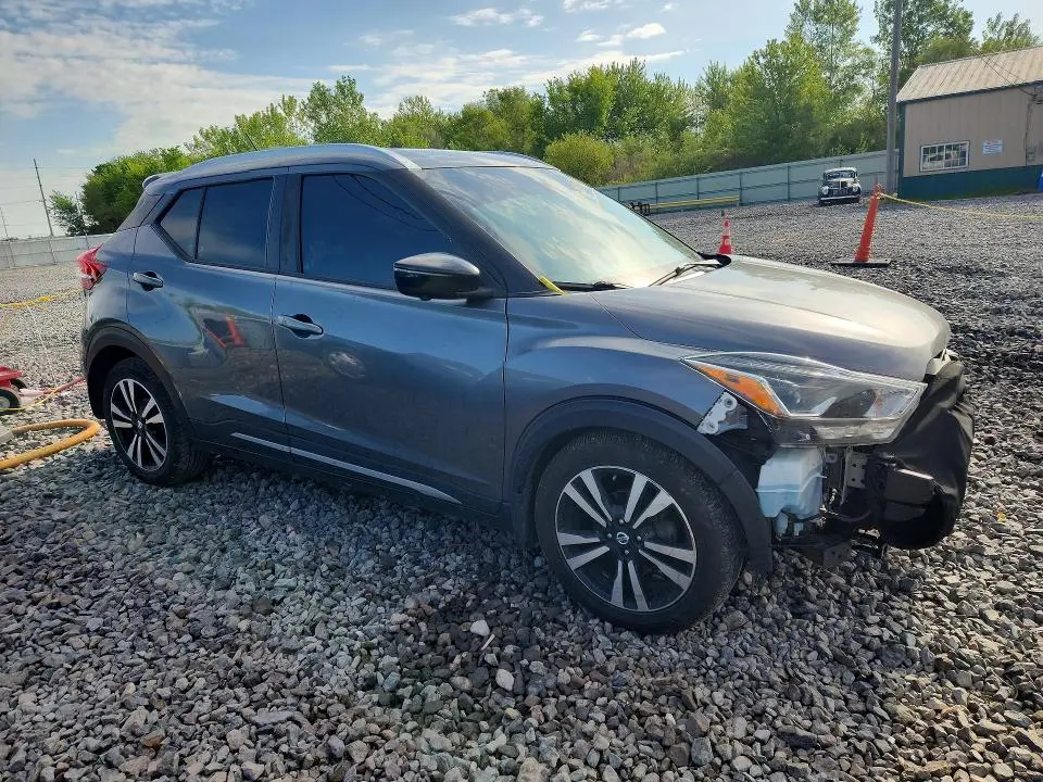 2020 NISSAN KICKS SR  