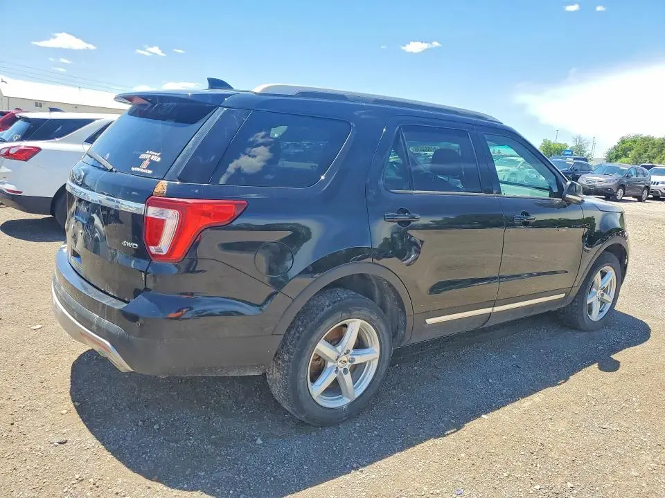 2017 FORD EXPLORER XLT  