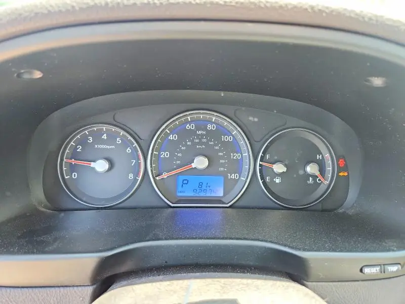2011 HYUNDAI SANTA FE GLS  