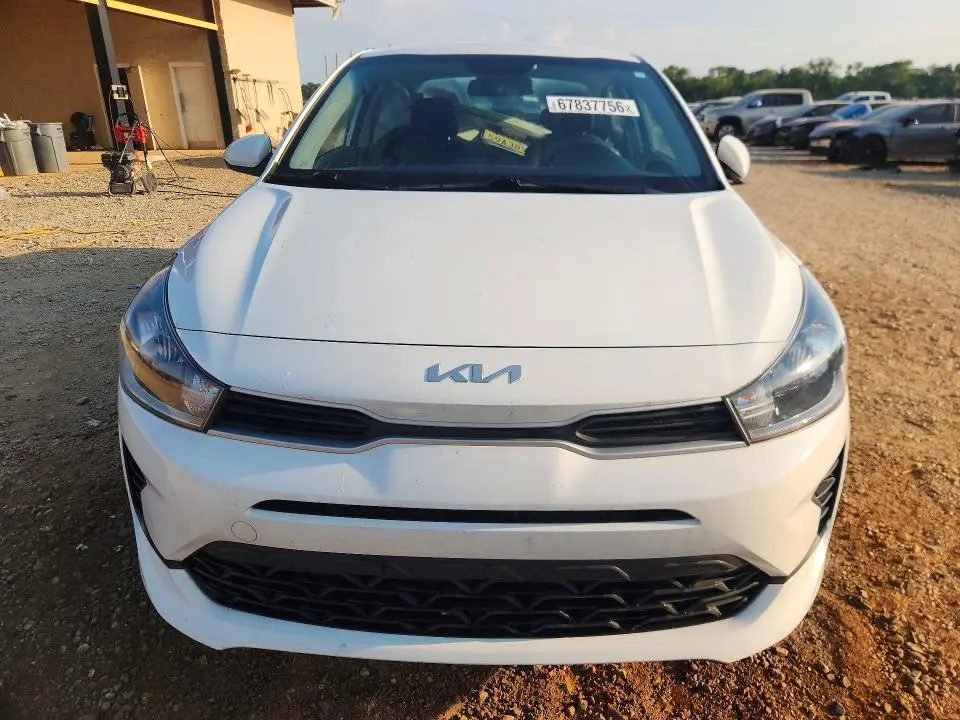 2022 KIA RIO LX  