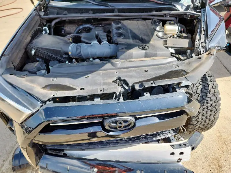 2021 TOYOTA 4RUNNER VENTURE  
