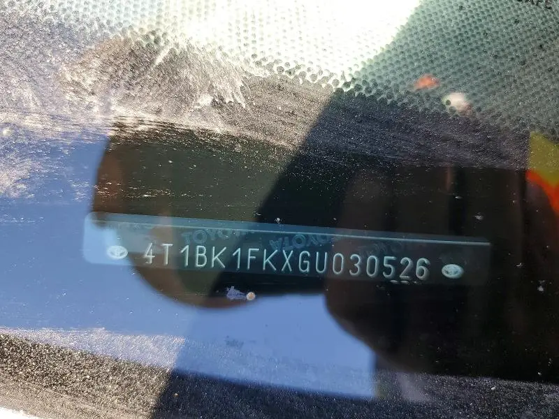 2016 TOYOTA CAMRY XLE V6  