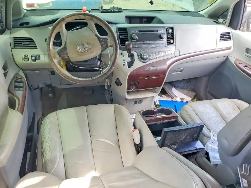 2011 TOYOTA SIENNA XLE 7-PASSENGER  
