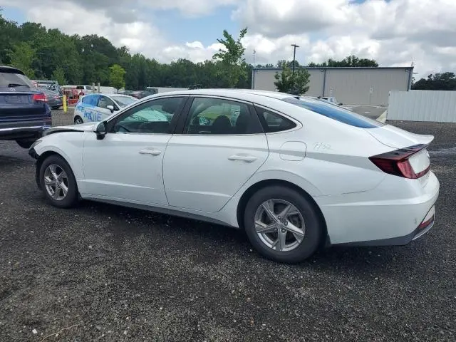 2022 HYUNDAI SONATA SE  