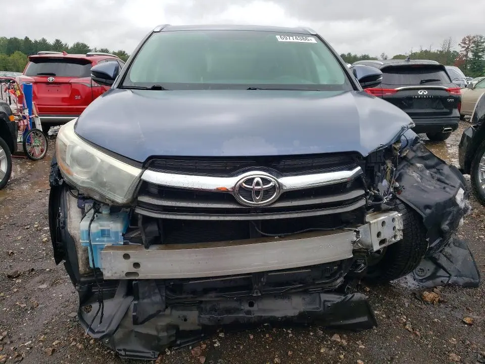 2016 TOYOTA HIGHLANDER LIMITED  